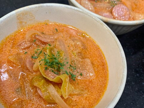 ペーストと牛乳で簡単♡トマトクリームスープ